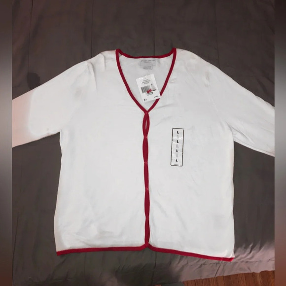 Jaclyn a smith Classic Cardigan White & Red / New with tags /Perfect Condition - Picture 2 of 2